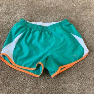 Nike athletic shorts with liner